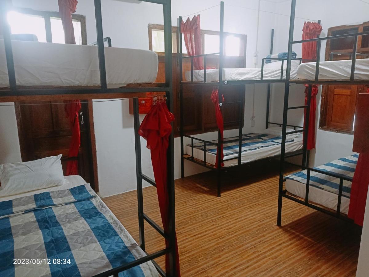 Aurora Backpackers Hostel Luang Prabang Dış mekan fotoğraf