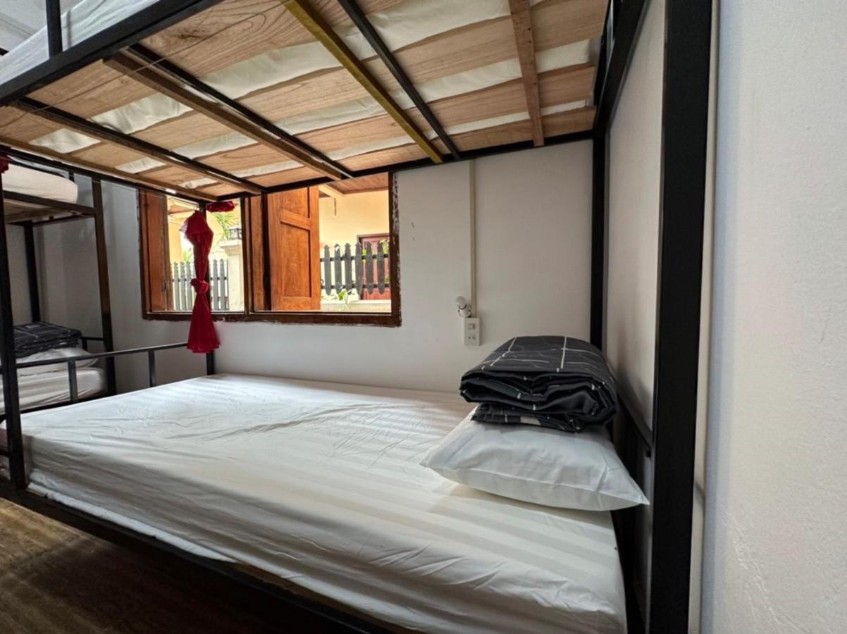 Aurora Backpackers Hostel Luang Prabang Dış mekan fotoğraf