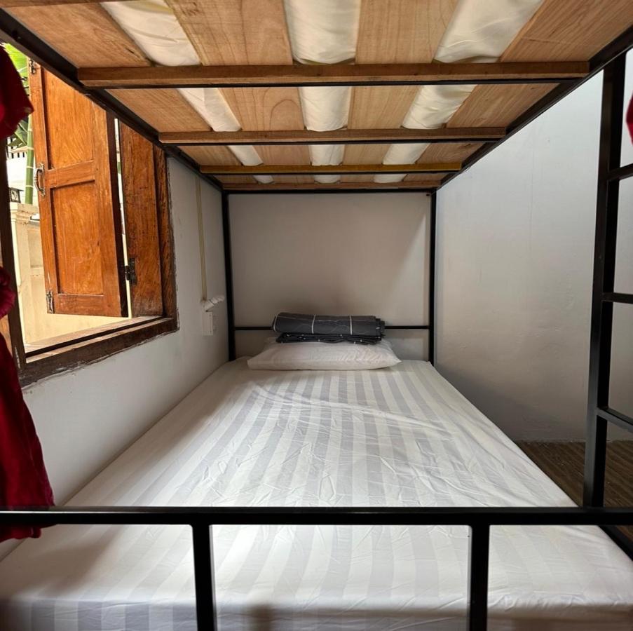 Aurora Backpackers Hostel Luang Prabang Dış mekan fotoğraf