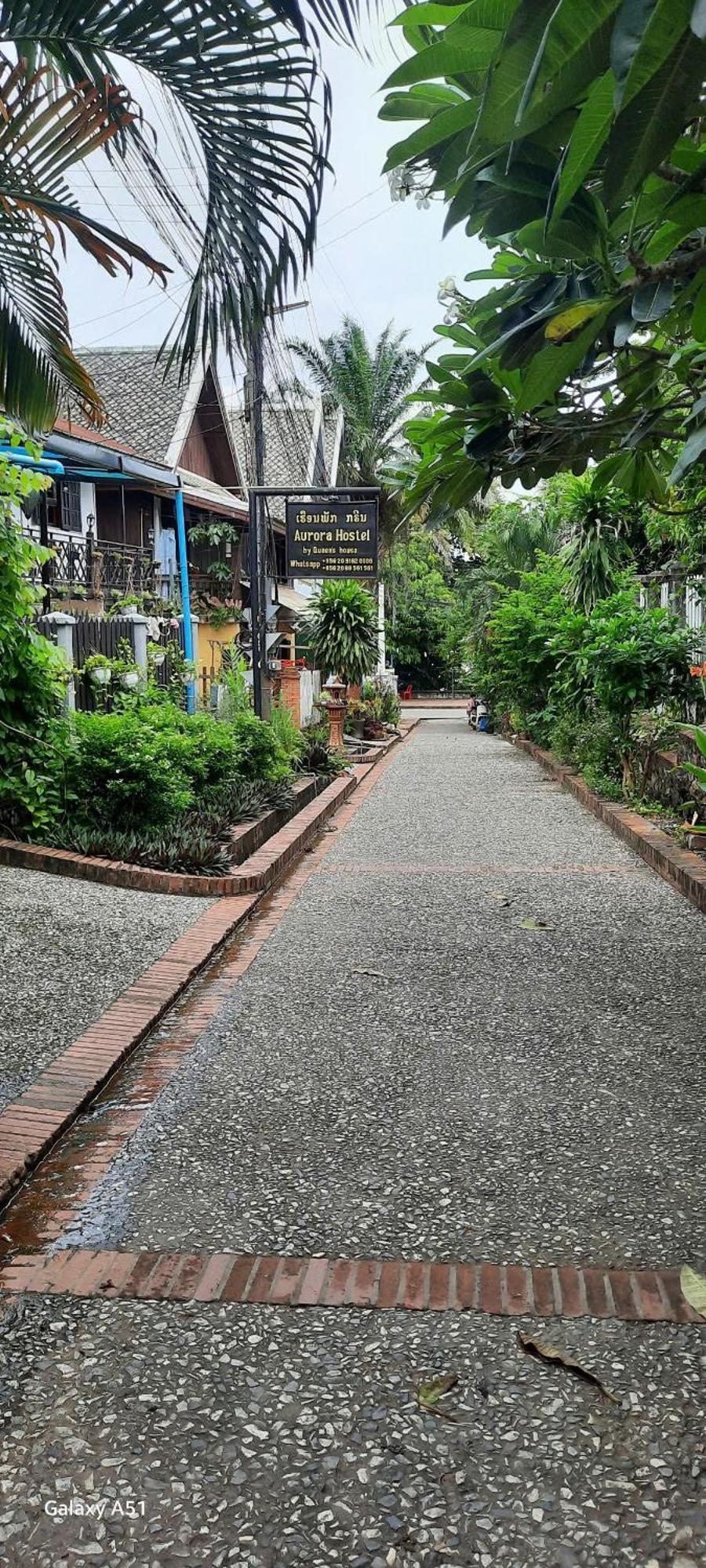Aurora Backpackers Hostel Luang Prabang Dış mekan fotoğraf