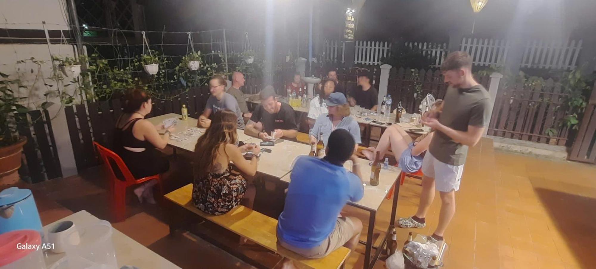 Aurora Backpackers Hostel Luang Prabang Dış mekan fotoğraf